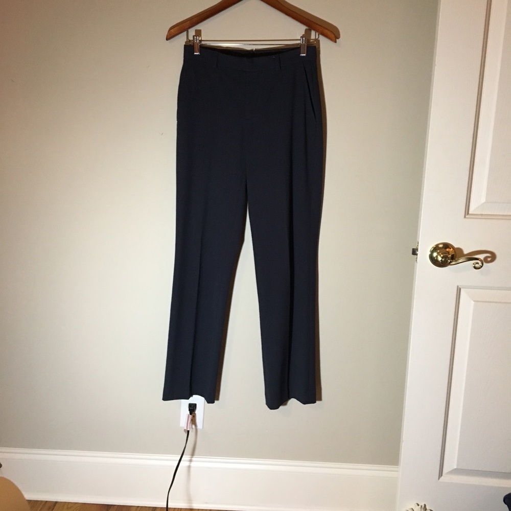 Navy blue straight leg trouser.